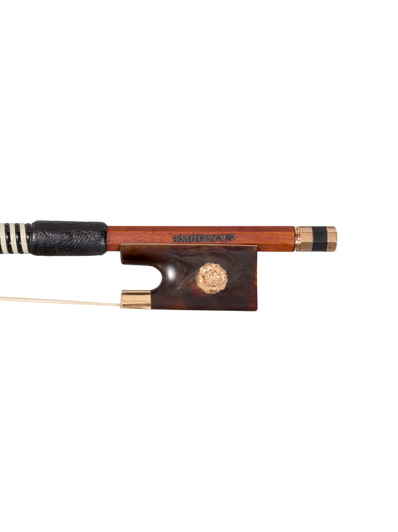 Frog of a gold and tortoiseshell-mounted violin bow by Arthur Richard Bultitued, circa 1970